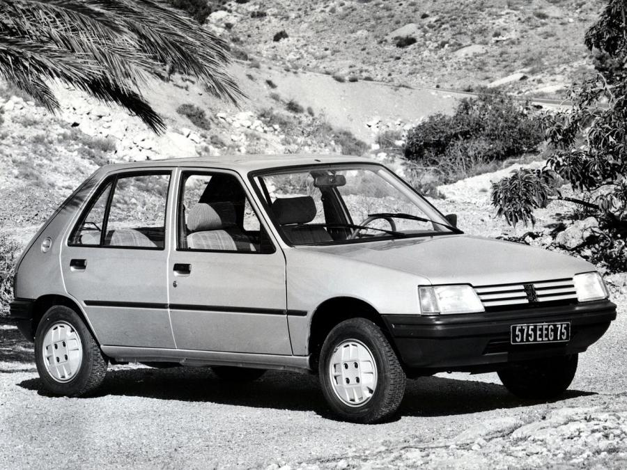  Peugeot 205 5-Door 1983 года  (фото 6 из 14)